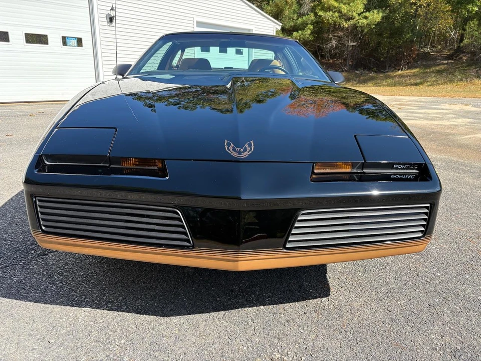 1982 Pontiac Firebird Trans Am 3rd Gen - Image 5 of 31