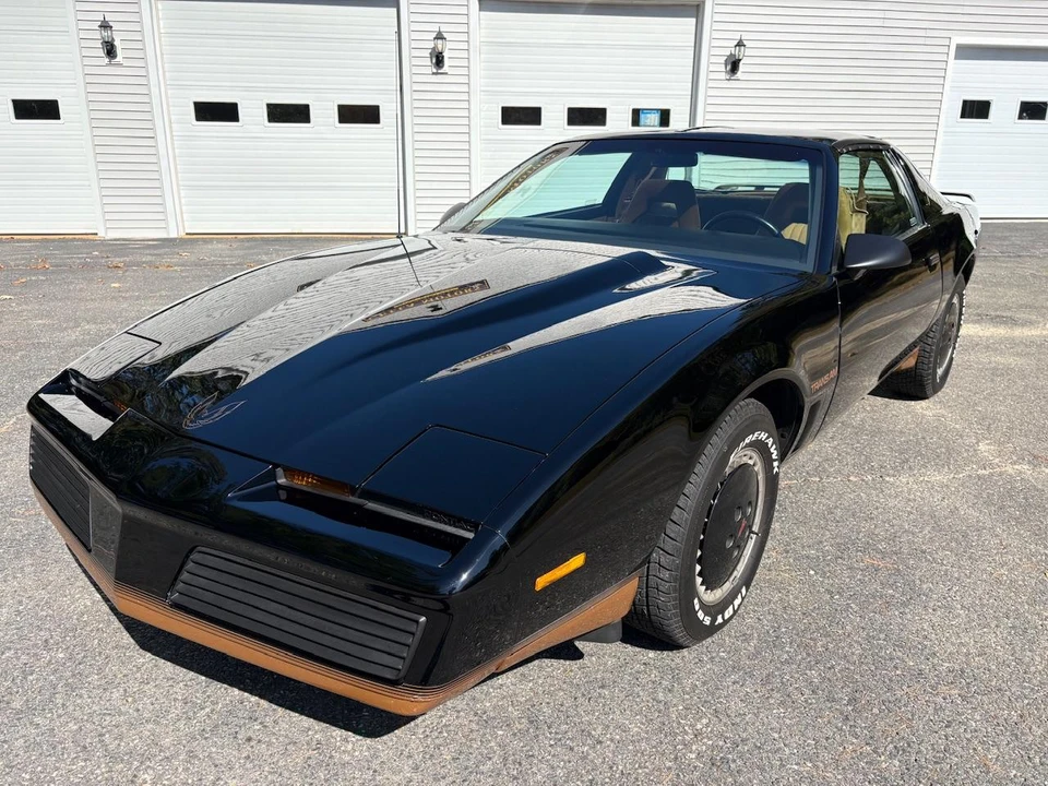1982 Pontiac Firebird Trans Am 3rd Gen - Image 7 of 31