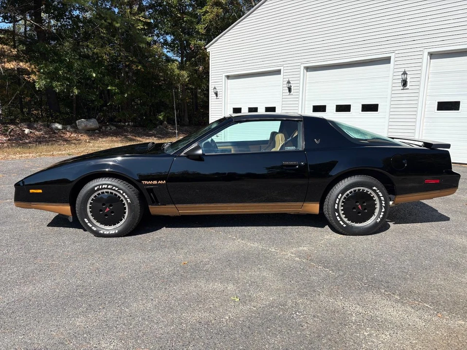 1982 Pontiac Firebird Trans Am 3rd Gen - Image 11 of 31