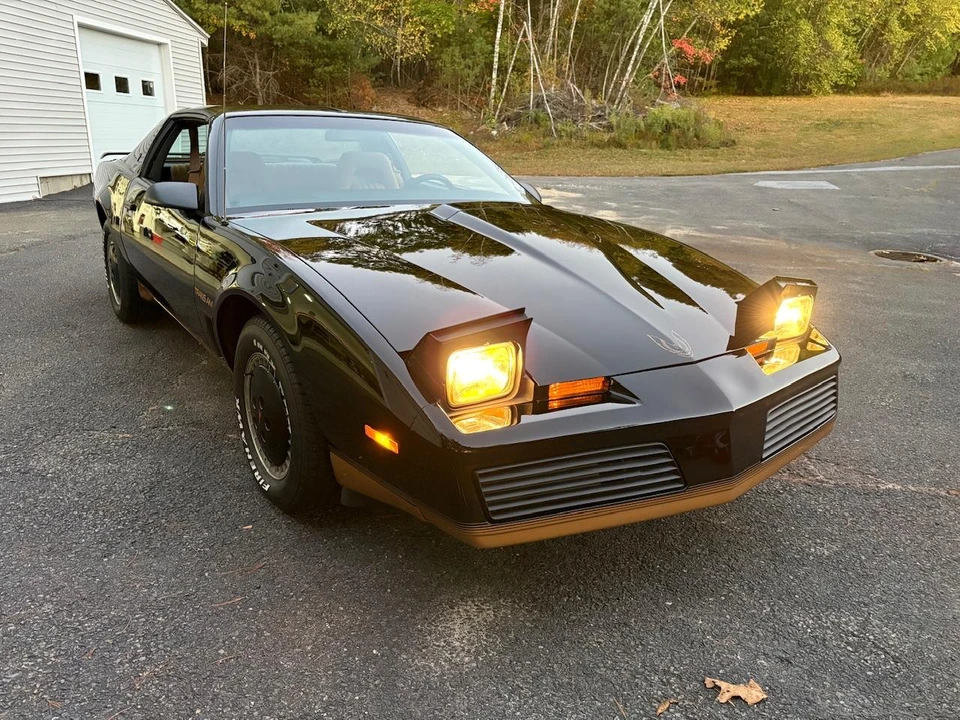 1982 Pontiac Firebird Trans Am 3rd Gen - Image 2 of 31