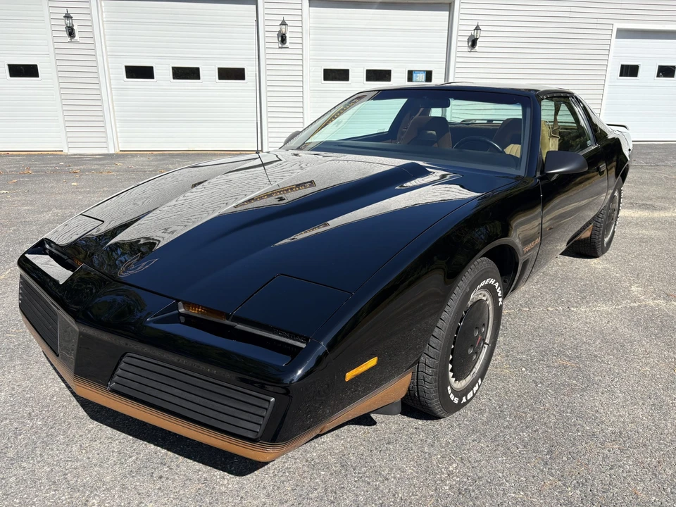 1982 Pontiac Firebird Trans Am 3rd Gen - Image 6 of 31