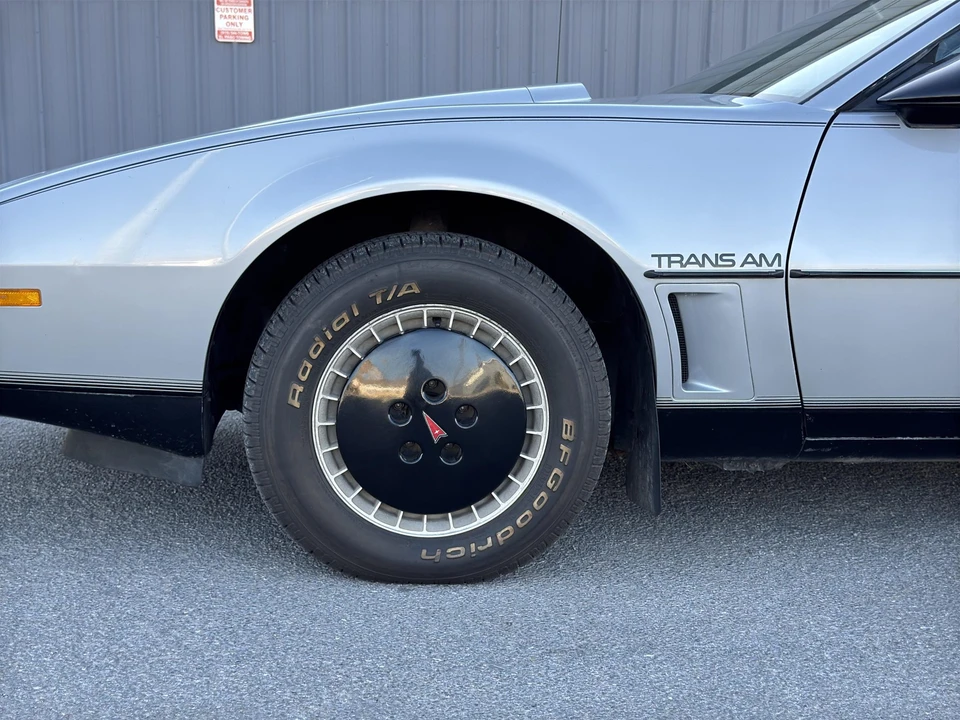 1982 Pontiac Firebird Trans Am 3rd Gen - Image 23 of 31