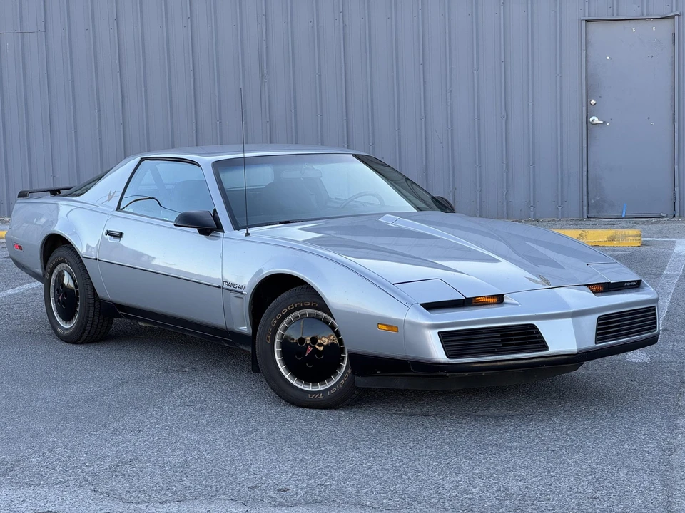 1982 Pontiac Firebird Trans Am 3rd Gen - Image 7 of 31