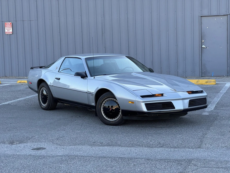 1982 Pontiac Firebird Trans Am 3rd Gen - Image 8 of 31
