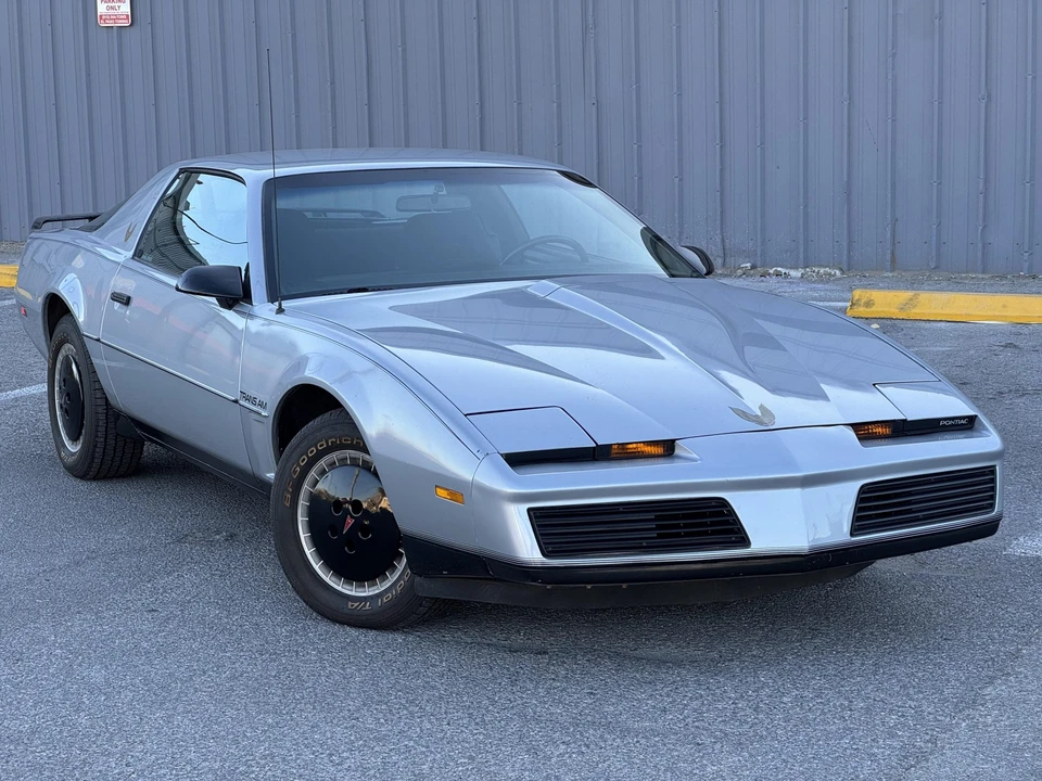 1982 Pontiac Firebird Trans Am 3rd Gen - Image 6 of 31