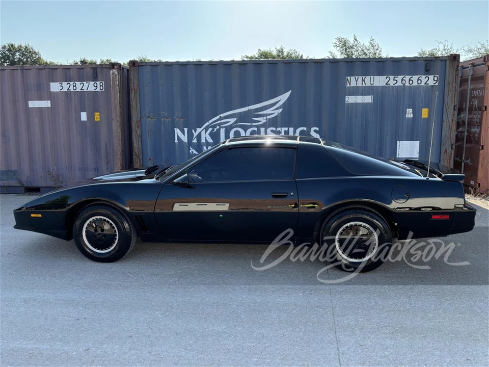 1982 Pontiac Firebird Trans Am 3rd Gen - Image 2 of 5