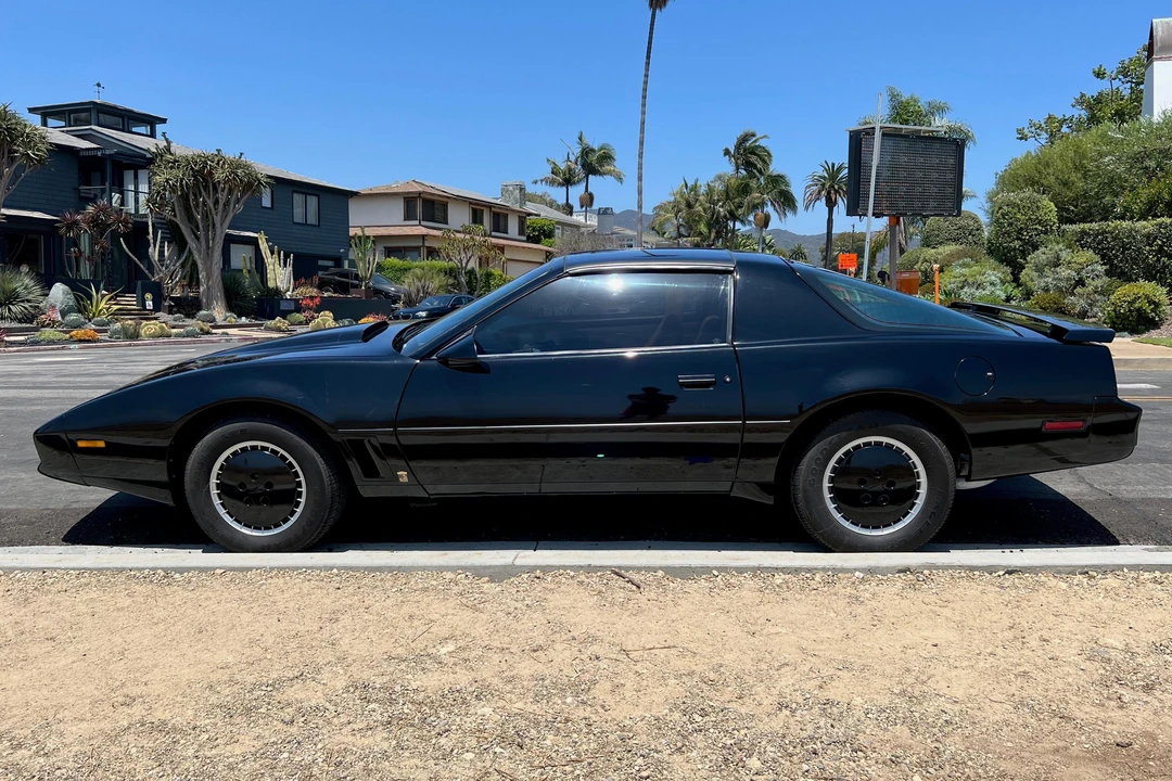 1982 Pontiac Firebird Trans Am 3rd Gen - Image 3 of 25