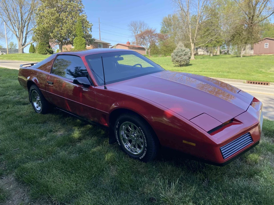 1982 Pontiac Firebird Trans Am 3rd Gen - Image 4 of 31