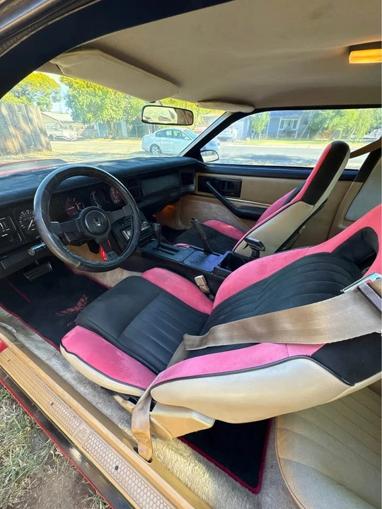 1982 Pontiac Firebird Trans Am 3rd Gen - Image 6 of 9