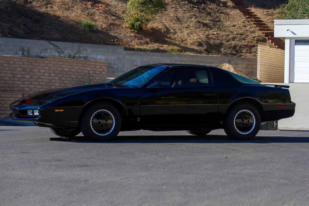 1982 Pontiac Firebird Trans Am 3rd Gen - Image 5 of 31