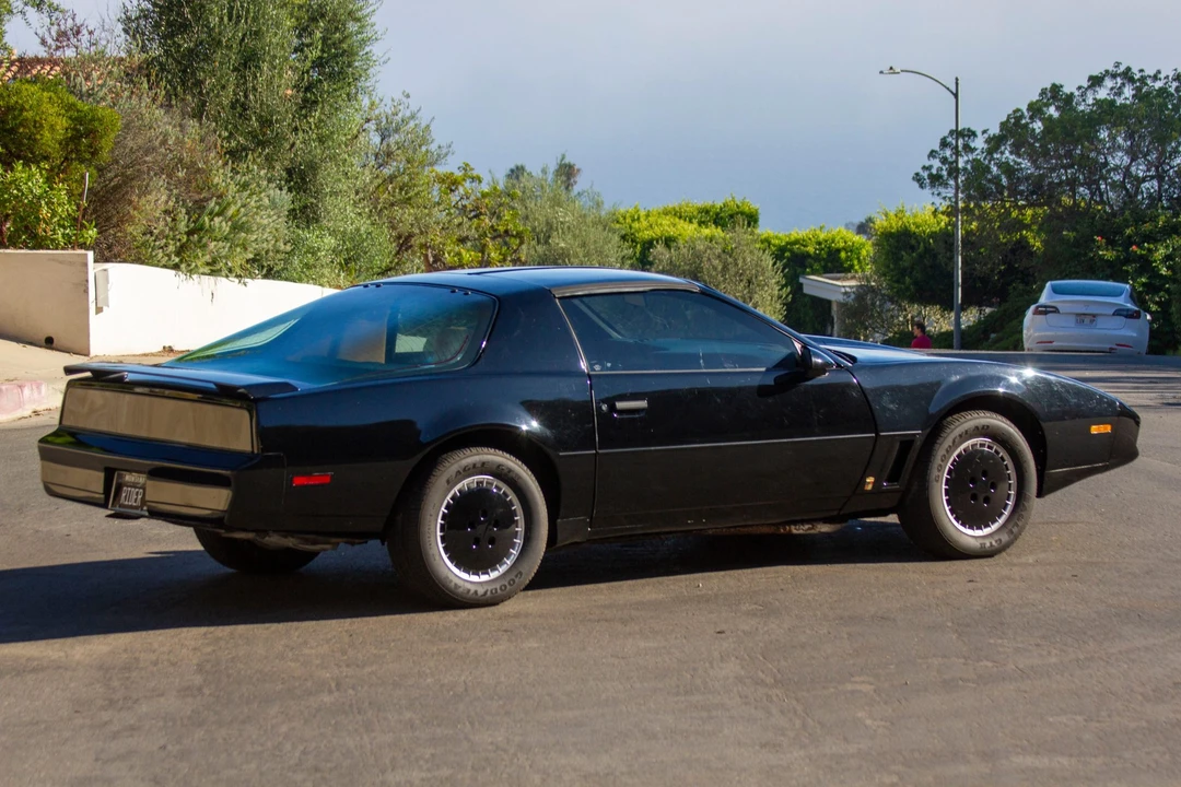 1982 Pontiac Firebird Trans Am 3rd Gen - Image 11 of 31