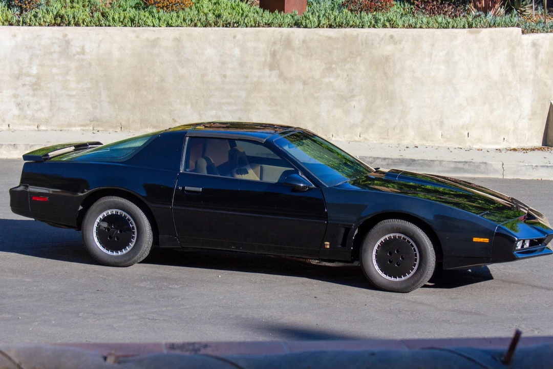 1982 Pontiac Firebird Trans Am 3rd Gen - Image 15 of 31