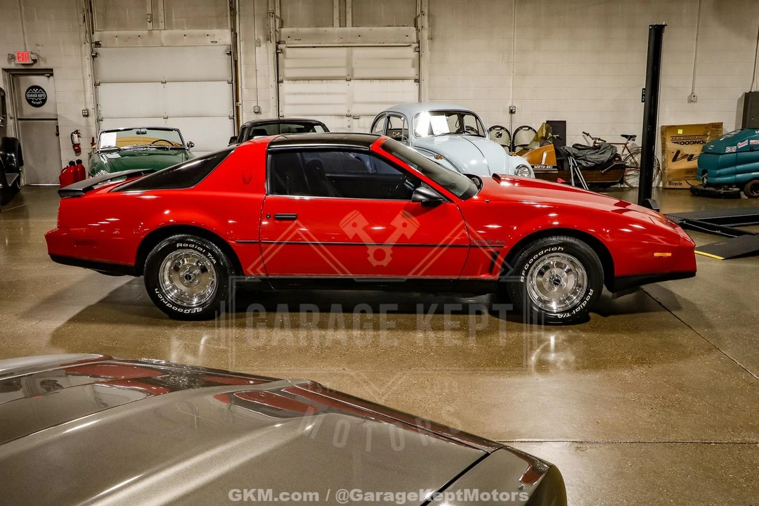 1982 Pontiac Firebird Trans Am 3rd Gen - Image 11 of 12