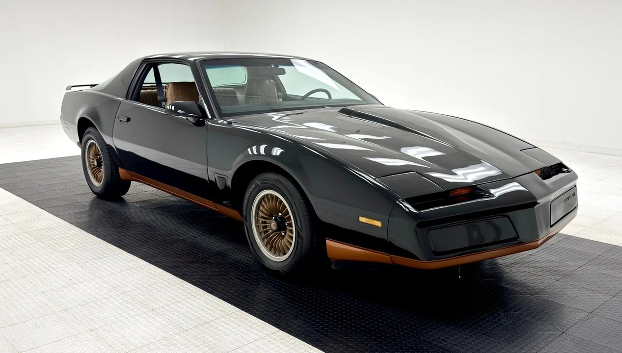 1982 Pontiac Firebird Trans Am 3rd Gen - Image 7 of 12