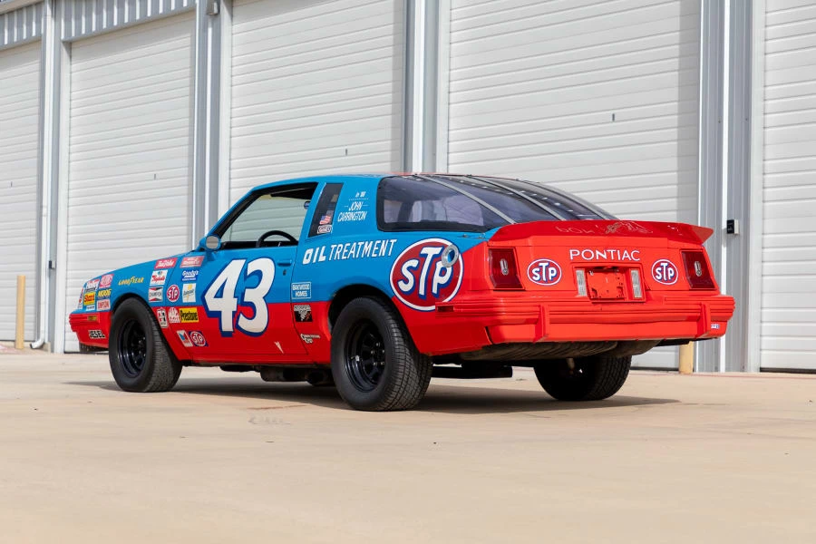 1982 Pontiac Grand Prix 3rd+ Gen - Image 13 of 31