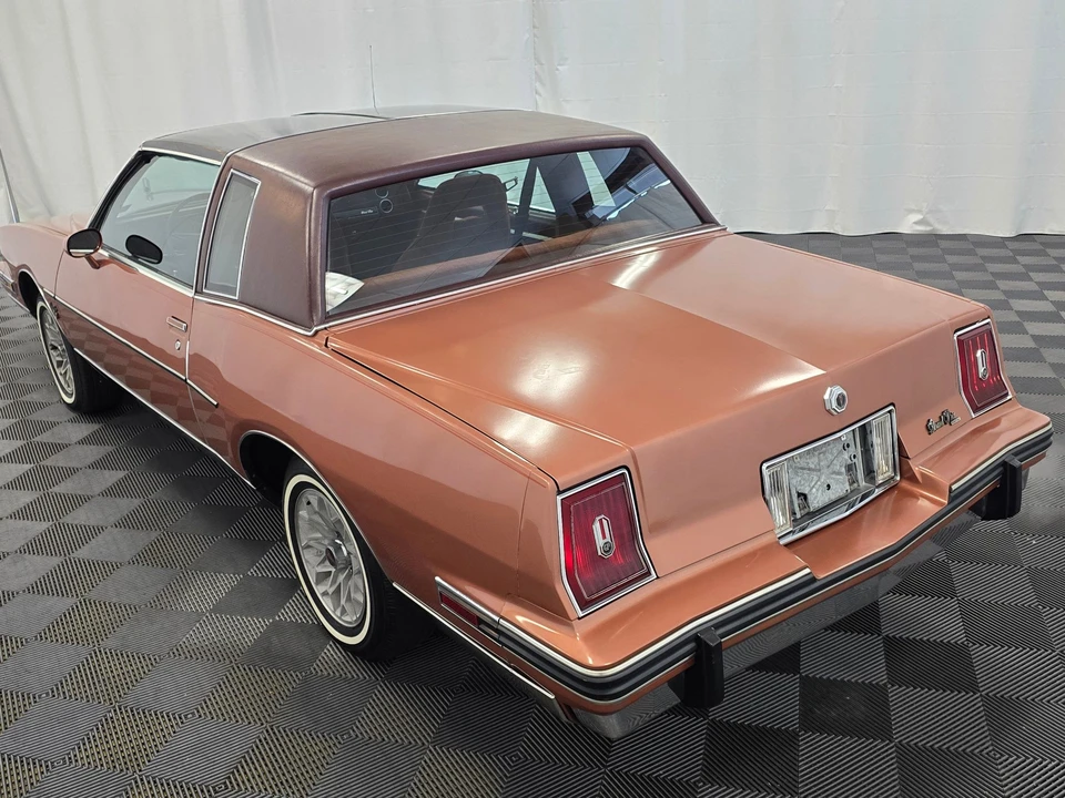 1982 Pontiac Grand Prix 3rd+ Gen - Image 9 of 31