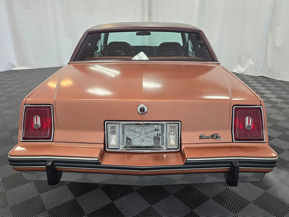 1982 Pontiac Grand Prix 3rd+ Gen - Image 11 of 31