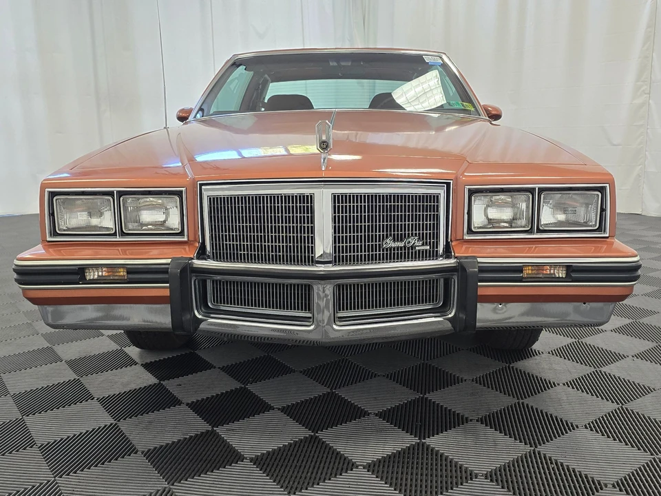 1982 Pontiac Grand Prix 3rd+ Gen - Image 4 of 31