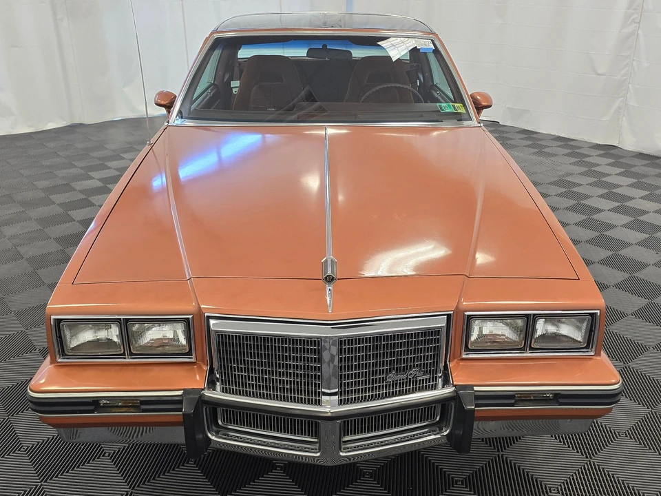 1982 Pontiac Grand Prix 3rd+ Gen - Image 3 of 31