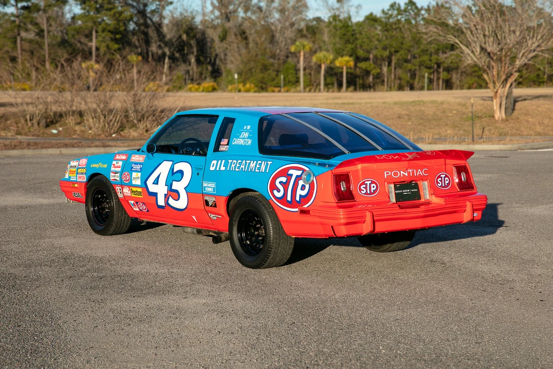 1982 Pontiac Grand Prix 3rd+ Gen - Image 8 of 31