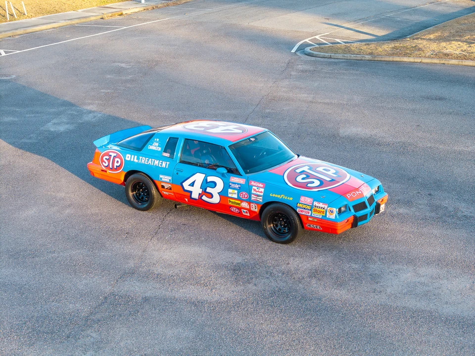 1982 Pontiac Grand Prix 3rd+ Gen - Image 10 of 31
