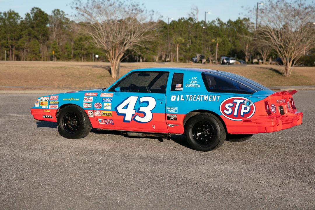 1982 Pontiac Grand Prix 3rd+ Gen - Image 16 of 31