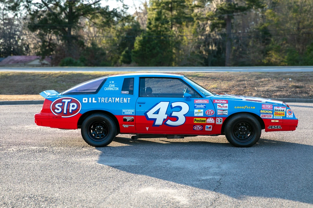1982 Pontiac Grand Prix 3rd+ Gen - Image 13 of 31