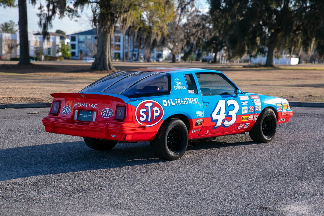 1982 Pontiac Grand Prix 3rd+ Gen - Image 24 of 31