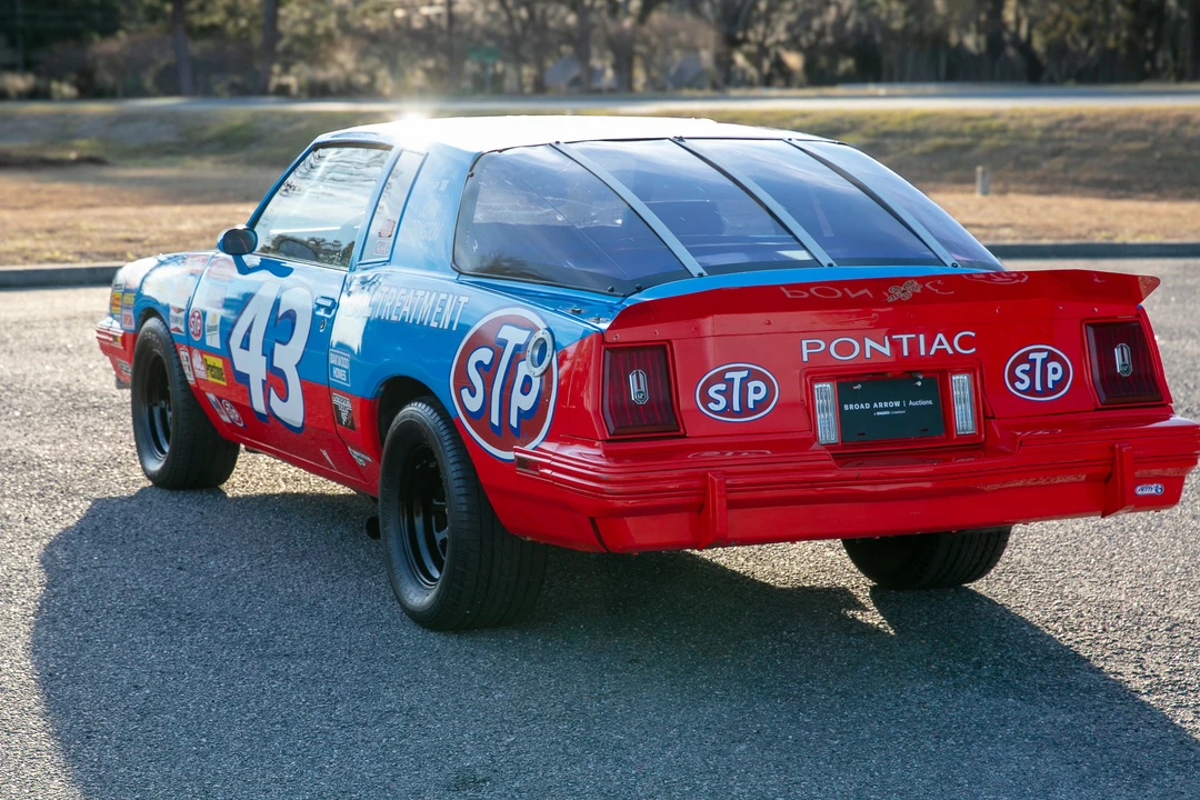1982 Pontiac Grand Prix 3rd+ Gen - Image 15 of 31