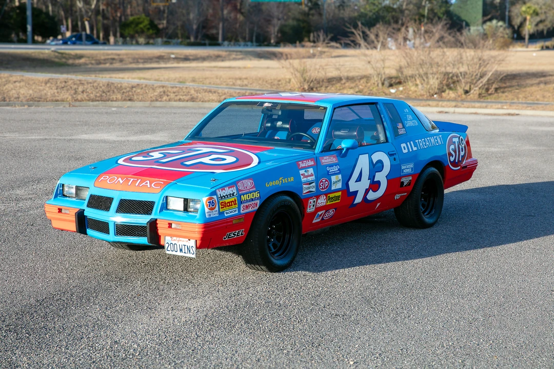 1982 Pontiac Grand Prix 3rd+ Gen - Image 31 of 31