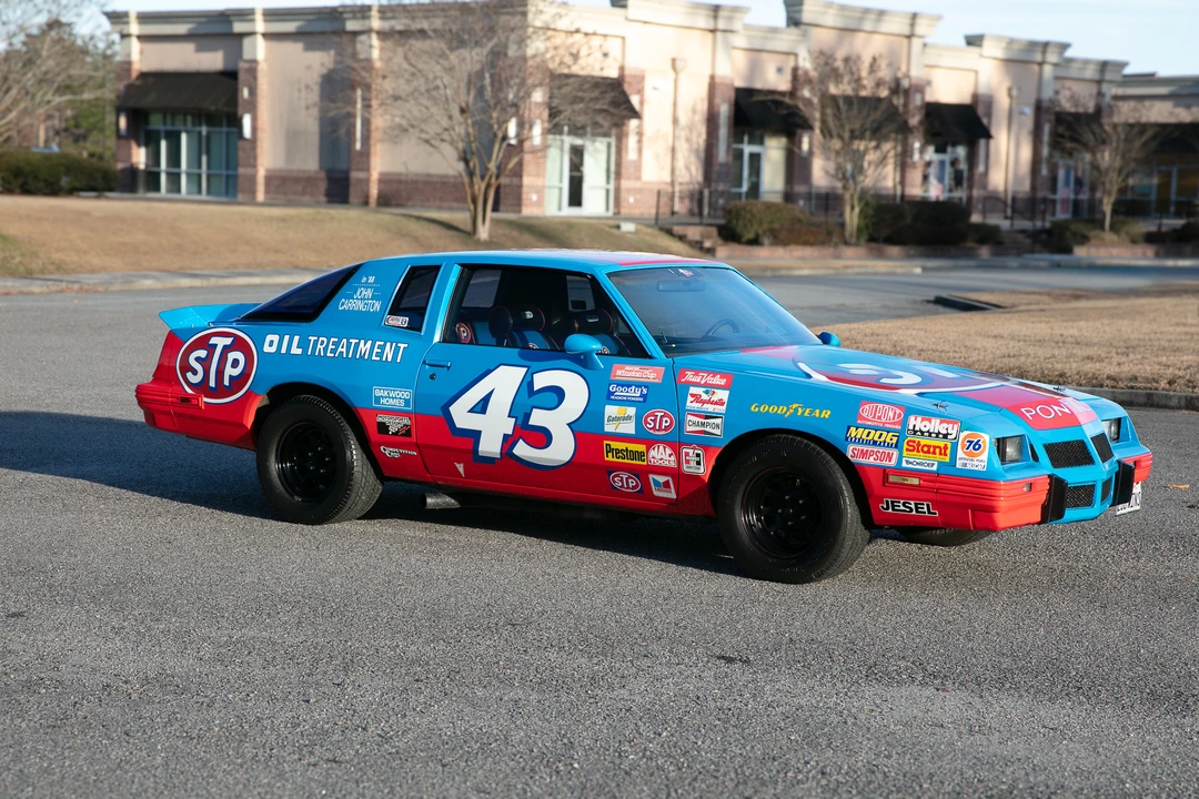 1982 Pontiac Grand Prix 3rd+ Gen - Image 2 of 31