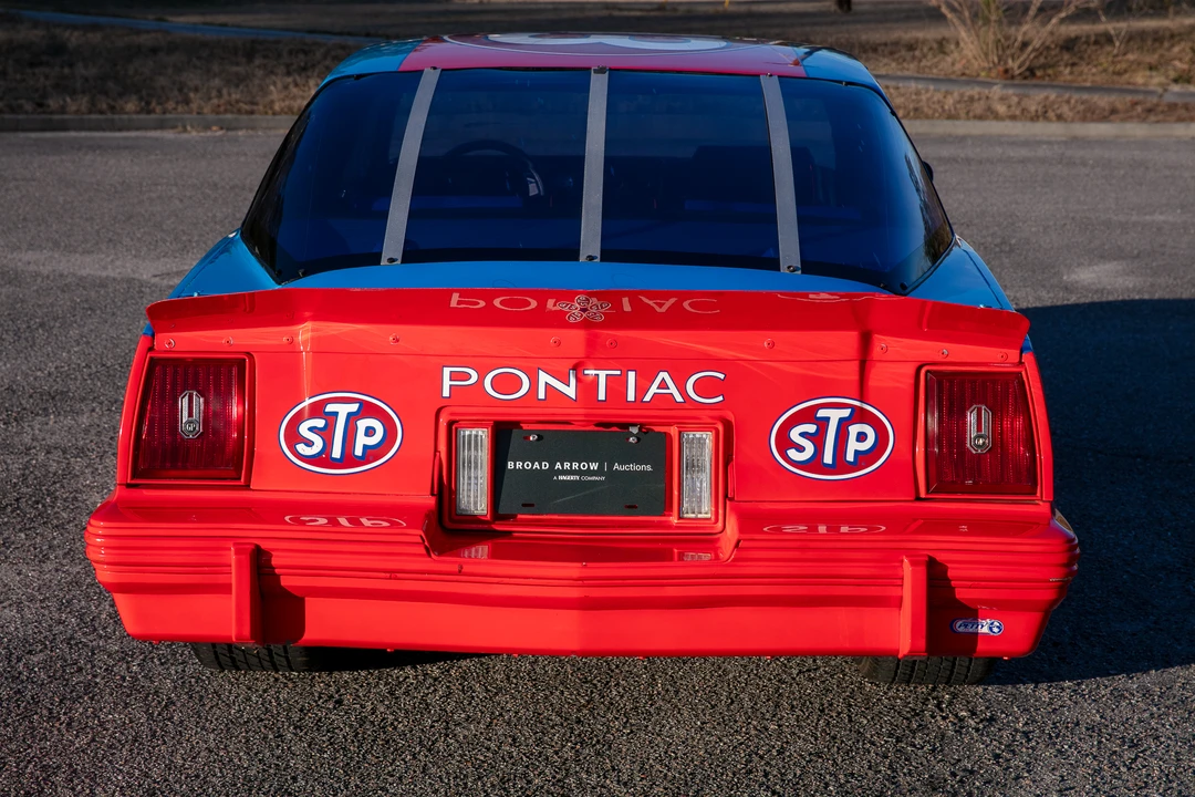 1982 Pontiac Grand Prix 3rd+ Gen - Image 5 of 31