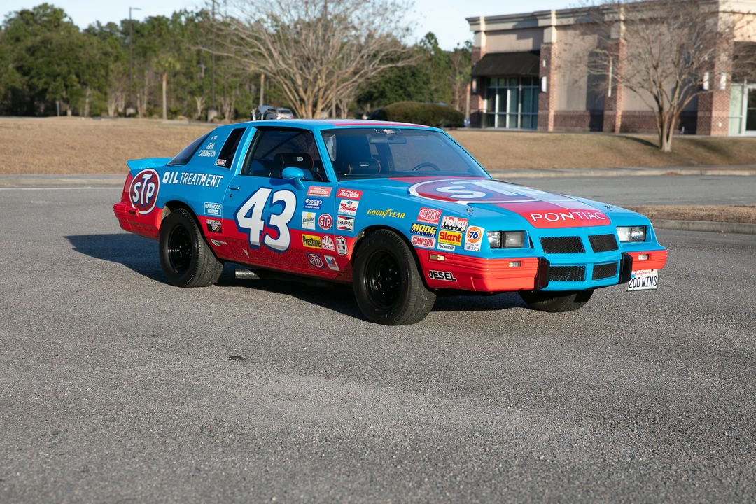 1982 Pontiac Grand Prix 3rd+ Gen - Image 22 of 31