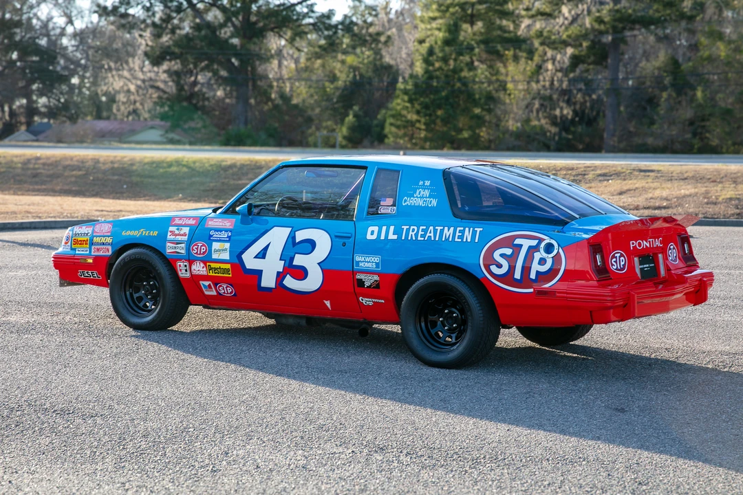 1982 Pontiac Grand Prix 3rd+ Gen - Image 21 of 31
