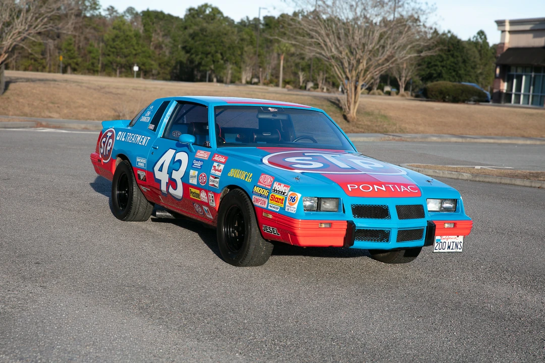 1982 Pontiac Grand Prix 3rd+ Gen - Image 26 of 31
