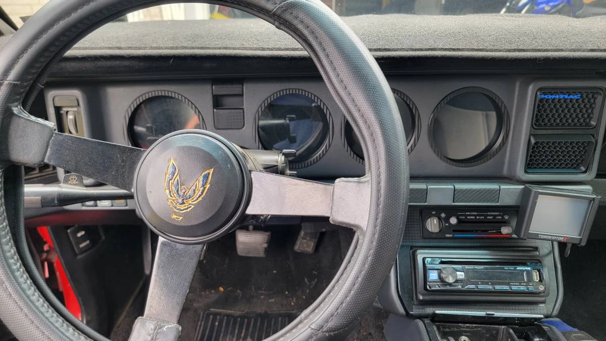 1982 Pontiac Firebird Trans Am 3rd Gen - Image 11 of 17