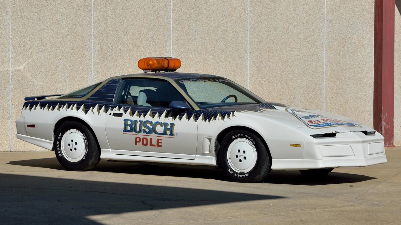 1982 Pontiac Firebird Trans Am 3rd Gen - Image 21 of 24