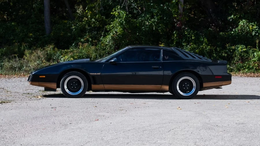 1982 Pontiac Firebird Trans Am 3rd Gen - Image 2 of 31