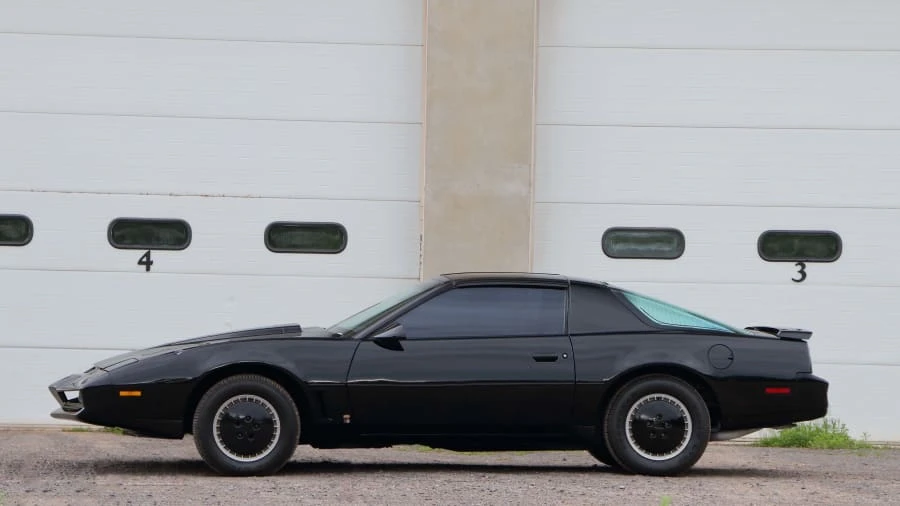 1982 Pontiac Firebird Trans Am 3rd Gen - Image 2 of 12