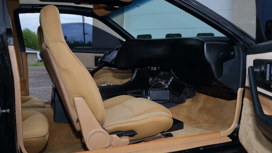 1982 Pontiac Firebird Trans Am 3rd Gen - Image 5 of 12