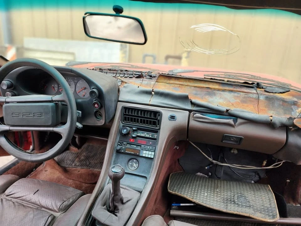 1982 Porsche 928 - Image 3 of 9