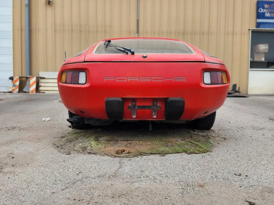 1982 Porsche 928 - Image 7 of 9