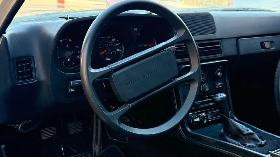 1982 Porsche 924 - Image 8 of 14