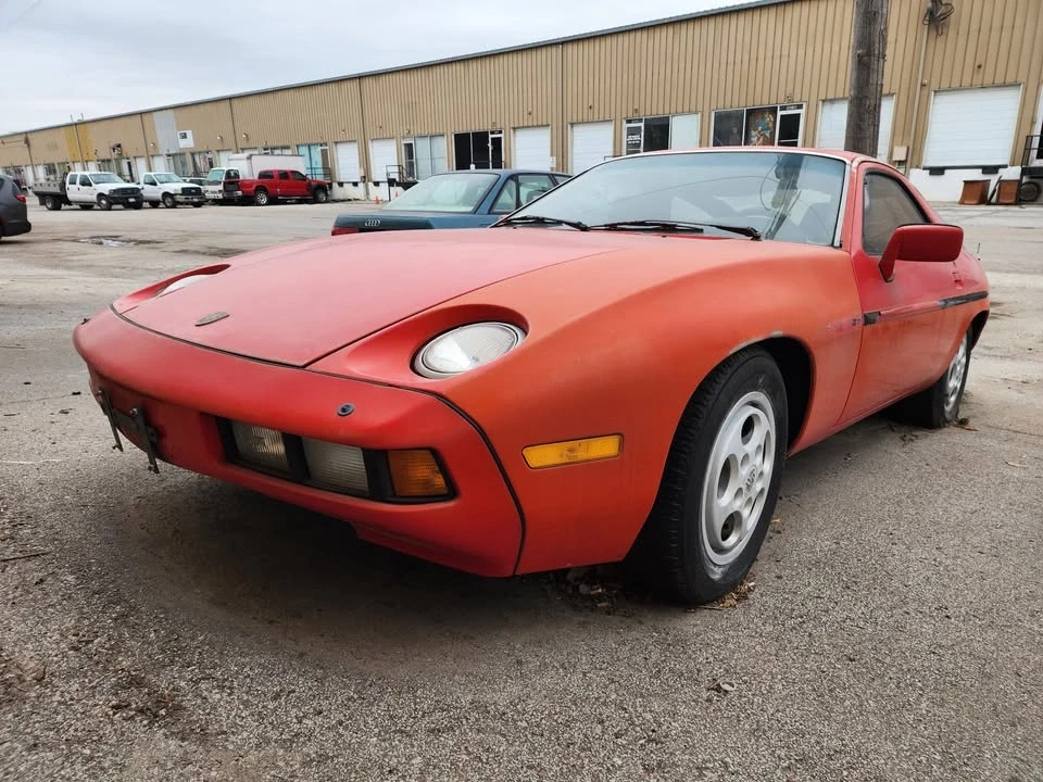1982 Porsche 928 - Image 4 of 9