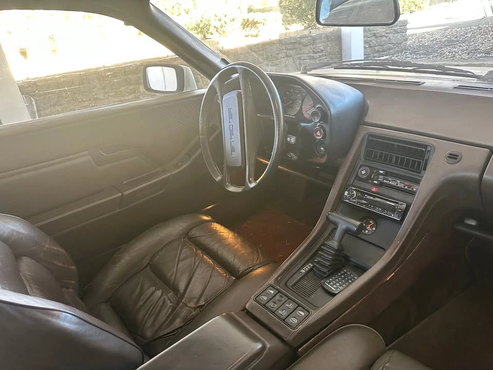 1982 Porsche 928 - Image 16 of 20