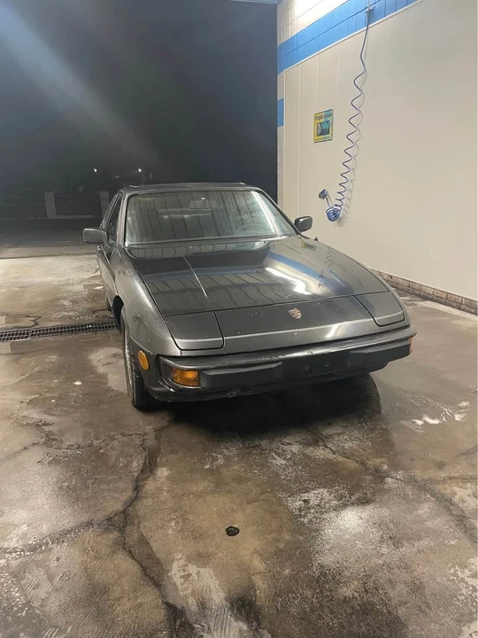 1982 Porsche 924 - Image 4 of 5