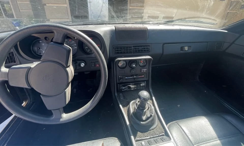 1982 Porsche 924 - Image 3 of 5
