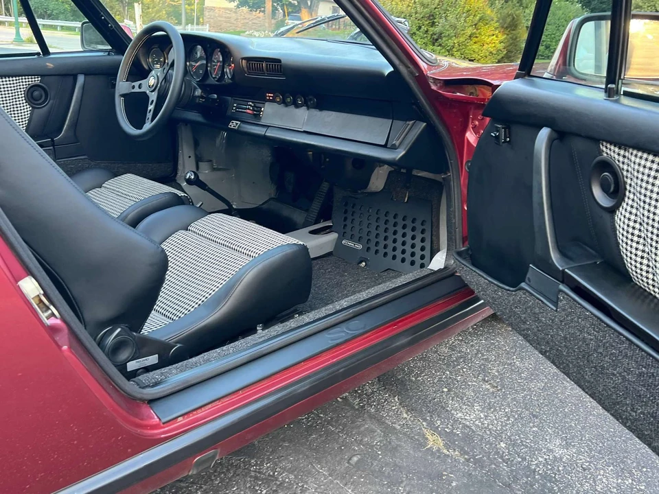 1982 Porsche 911 Carrera SC - Image 23 of 30