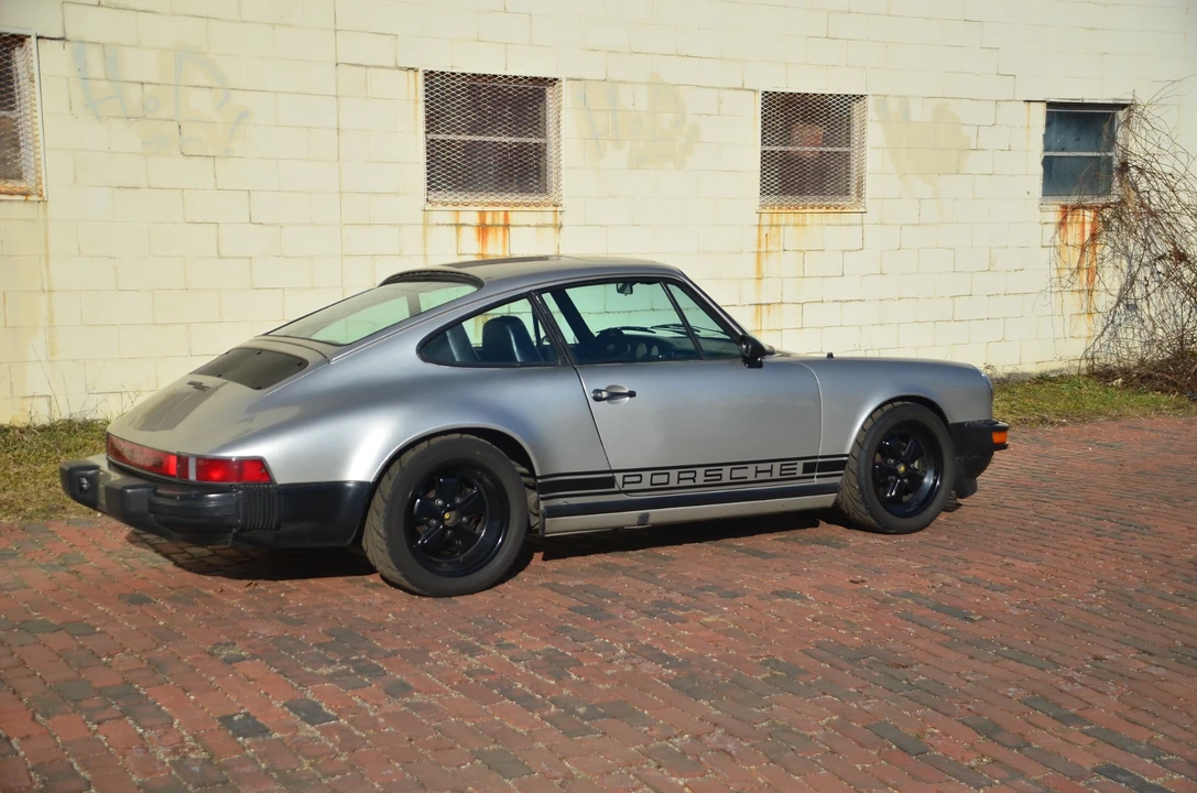 1982 Porsche 911 Carrera SC - Image 11 of 31