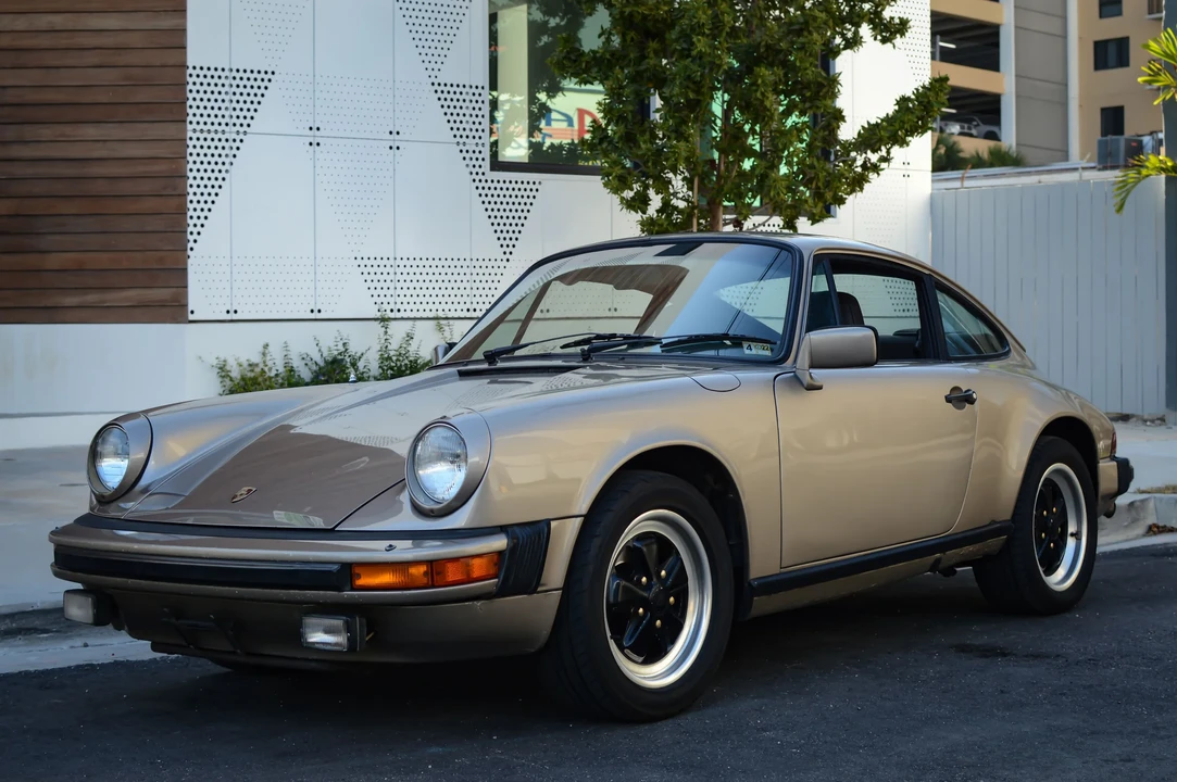 1982 Porsche 911 Carrera SC - Image 2 of 6